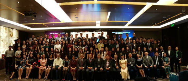 9广州校友会-合影